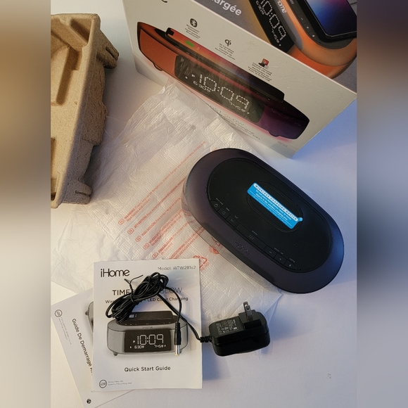 iHome Wireless Charging Bluetooth Color Changing Alarm Clock Speaker with USB - Picture 8 of 16